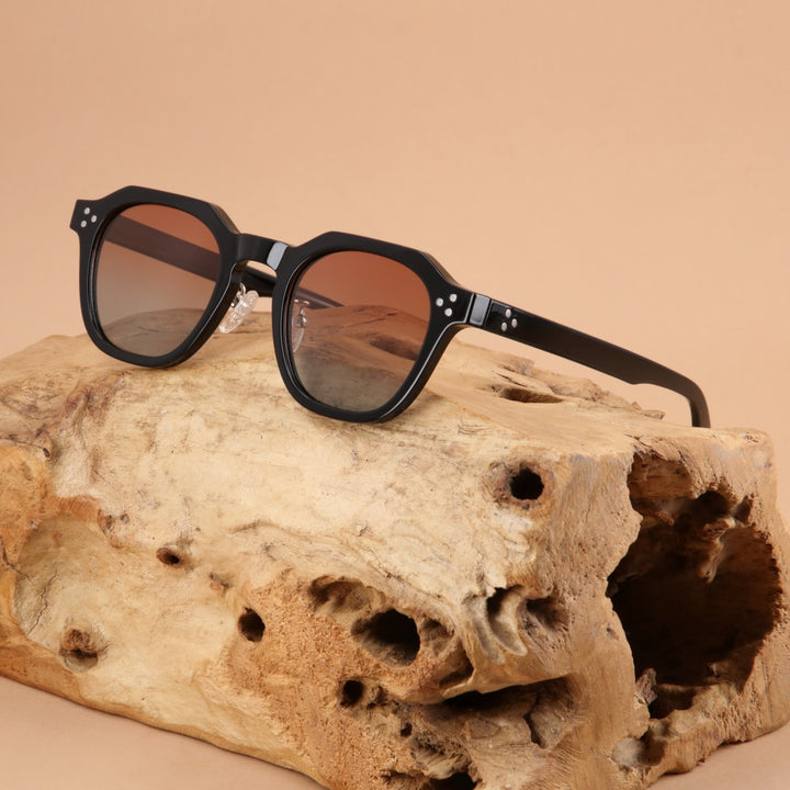 QUADRAT NEGRO ROJIZO