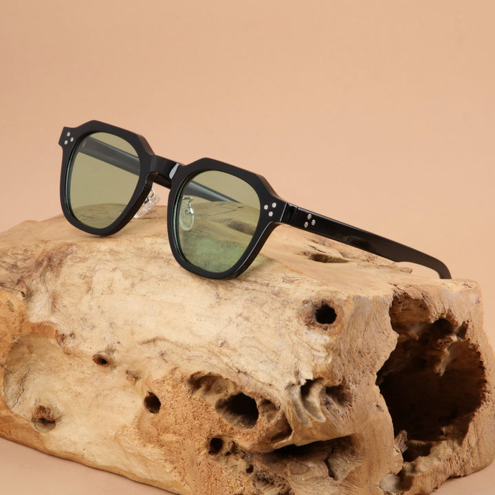 QUADRAT NEGRO VERDOSO